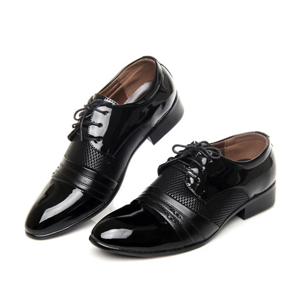 

Men Shoes Oxford Lace-up Flats 2019 New Fashion PU Leather Zapatos Hombre Man Casual Shoes Flats Black Pointed Shoes Size 39-46