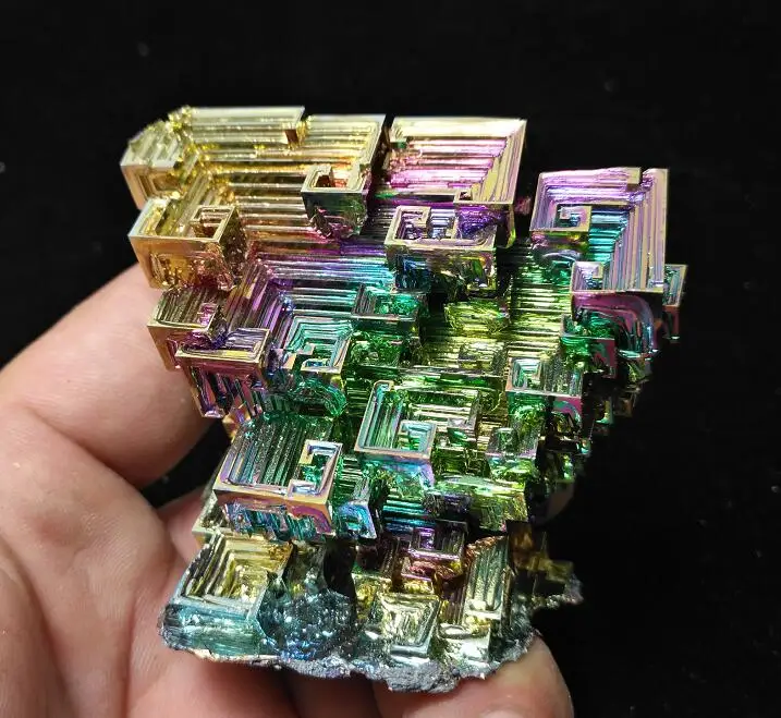 

The picture of real sale 184 gram Bismuth rainbow crystal element Bi gemstone Mineral specimen B71-615