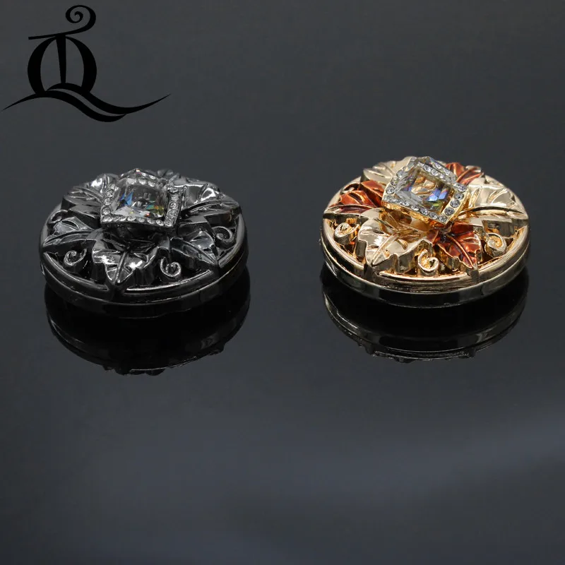 

1 pcs,38mm mix brand button,flowers fur buttons coat.Rhinestone Fur buttons. big with a diamond buckle,acrylic metal buttons