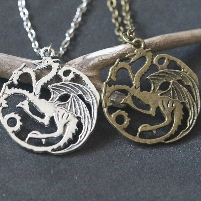 

Dragon Necklaces Vintage Antique Bronze Silver Color Pendant Necklace Movie Choker Collier Bijoux Holiday gift Fashion Jewelry