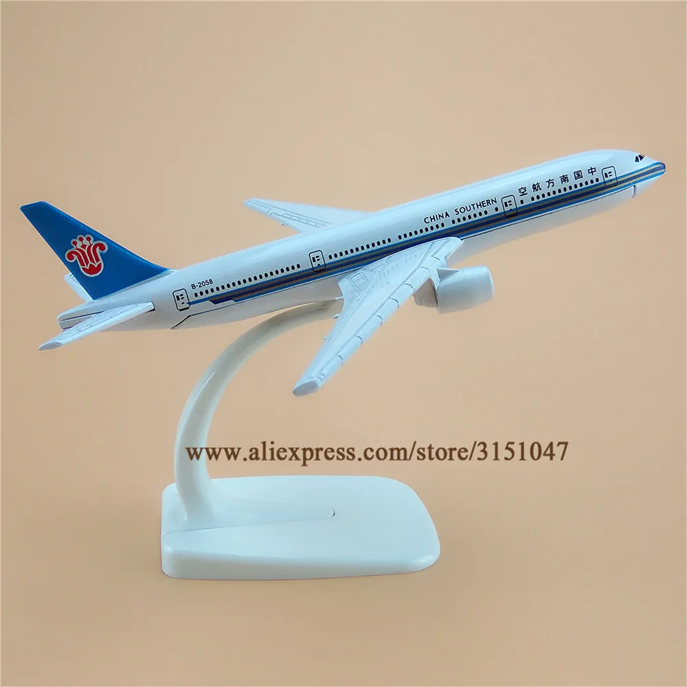  B777 B2058 (6)