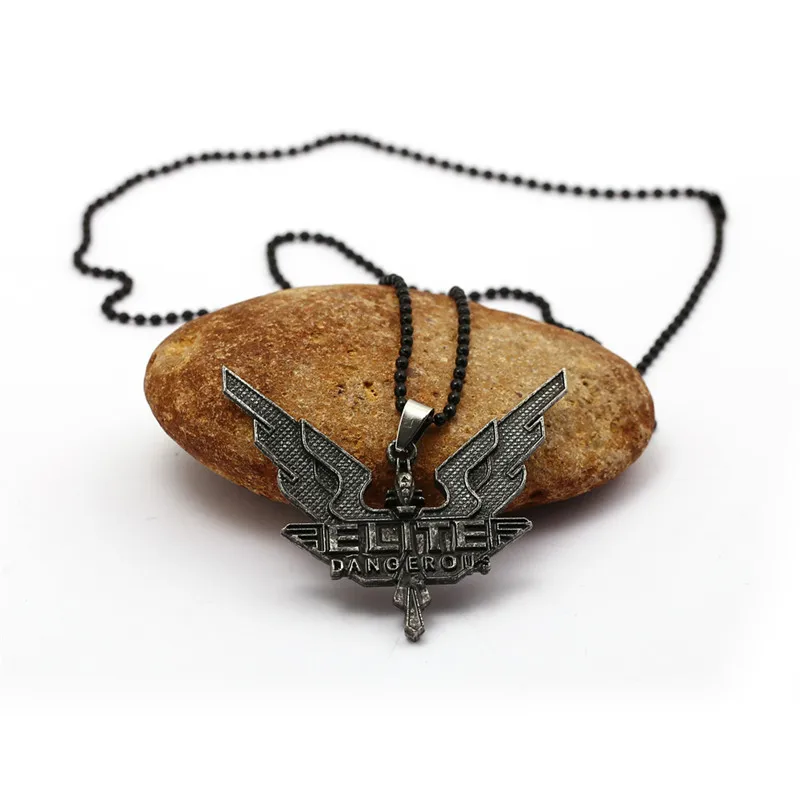 Juego el último de nosotros 2 llavero ELITE peligros EROUS DANG anillo alas perlas cadena colgante hombres Carn bolsa llavero Chaveiro Juego el último de nosotros 2 llavero ELITE peligros EROUS DANG anillo alas perlas cadena colgante hombres Carn bolsa llavero Chaveiro