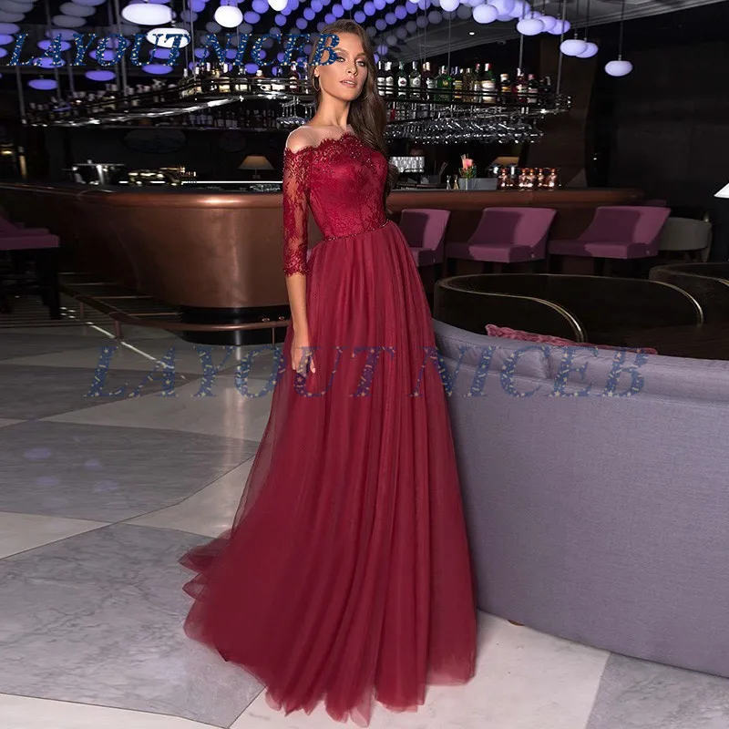 2019 Vintage Burgundy Evening Dresses Long Off the Shoulder Half Sleeve Boat Neck Sexy Lace Tulle Elegant Party Gown