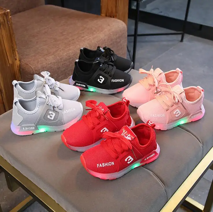 

Children Glowing Sneakers With light LED Luminous Casual Shoes Boys Girls Toddler Flashing Breathable Mesh kids Sports shoes