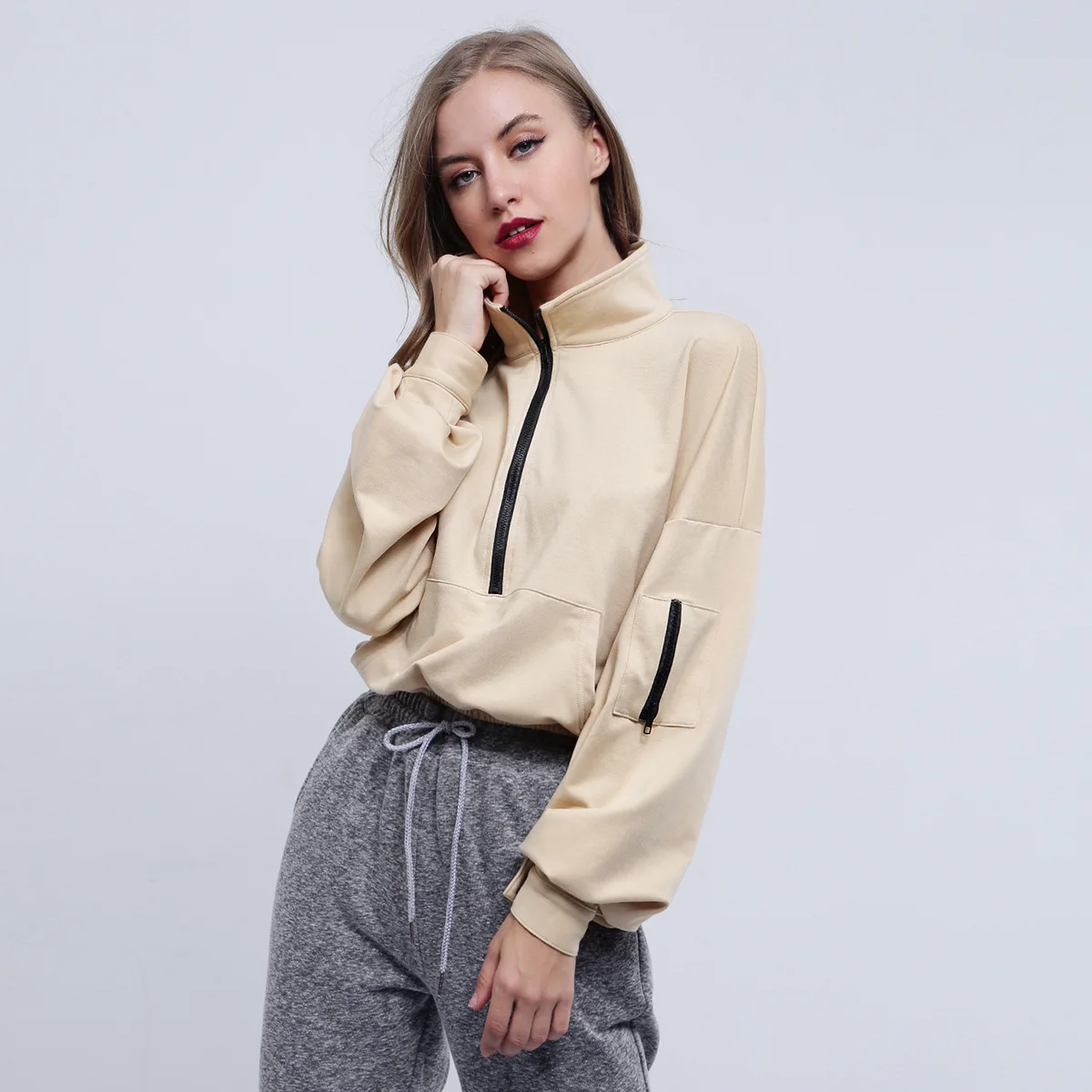 Mr.nut fashion street shoot solid color pocket zipper high collar casual hoodie blouse Mr.nut fashion street shoot solid color pocket zipper high collar casual hoodie blouse