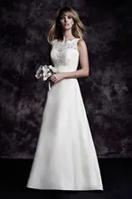 A line Lace Top Illusion Lace Neckline Bow Back Chinese Factory Wedding Dresses 2017 New Collection