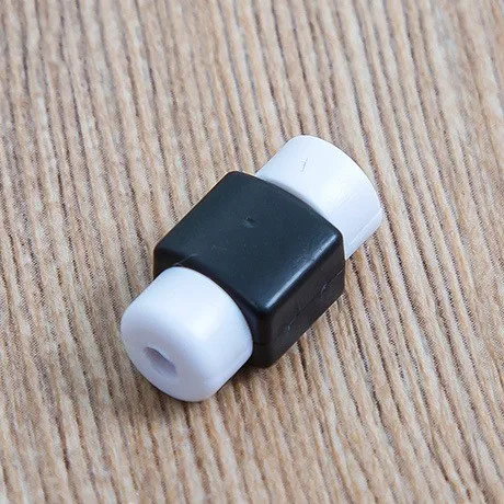 2580146490_813028690