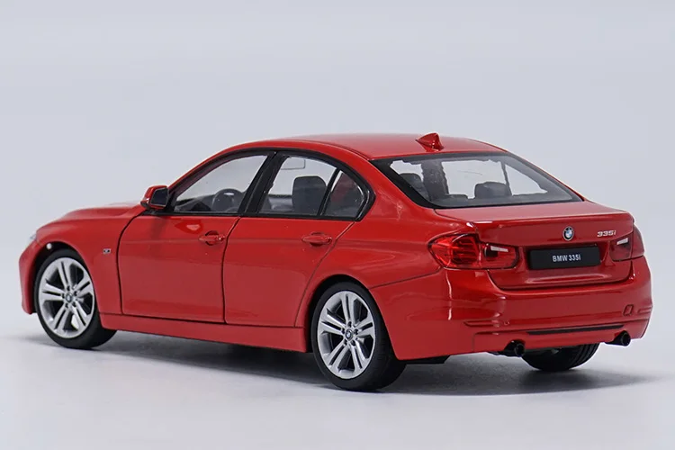 Литые металлические транспортные средства 1:24 модели автомобилей Coche mkd3 масштаб