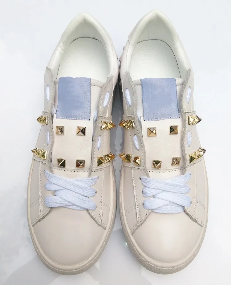 Off White/женская повседневная обувь с золотыми заклепками; женская шикарная со звездами обувь для тенниса из натуральной кожи; классические женские кроссовки на шнуровке