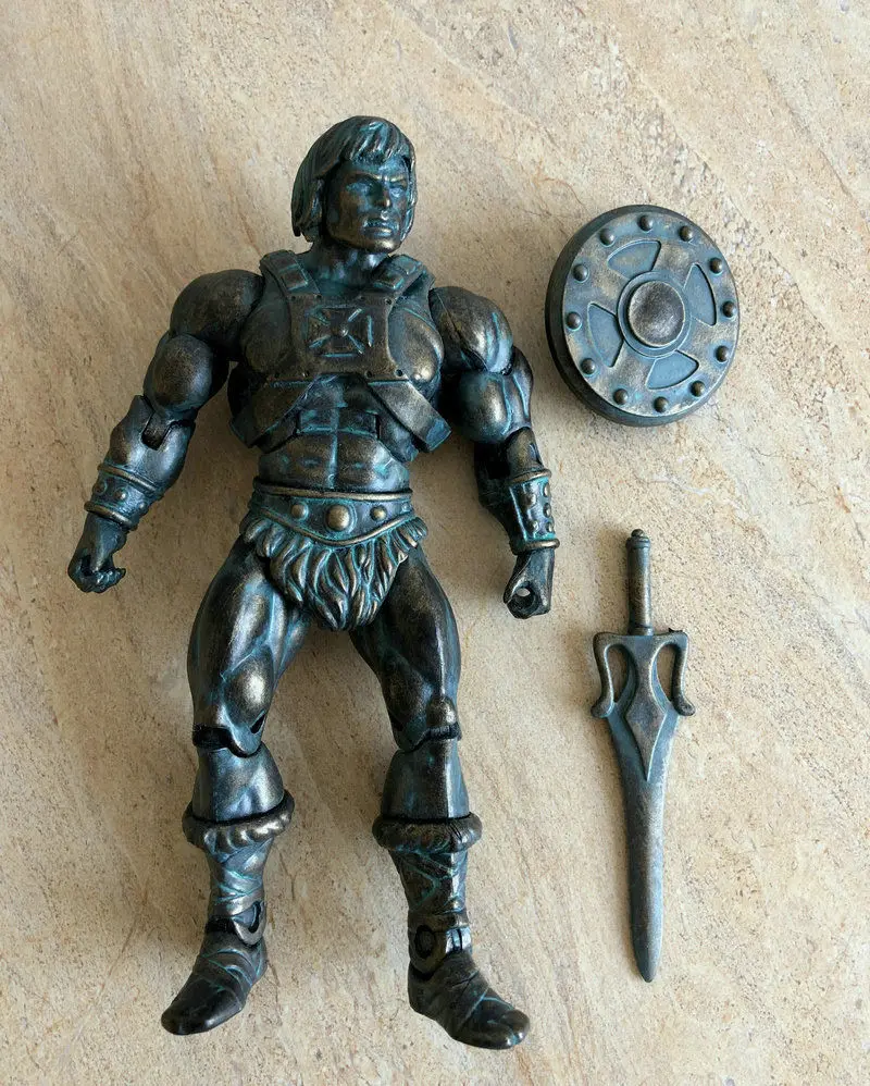 

He--Man Statue Black Classics Action Figures with Accessories