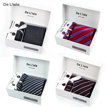 Подарочный набор для мужчины: галстук, запонки, платок. В красивой упаковке и подарочным пакетом