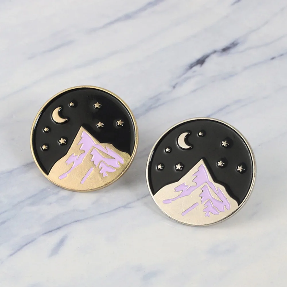 

Snow Mountain Pin Nature Brooch Night Moon Star Starry Forest Enamel Pins Button Badge Gold Silver Round Brooch for Women#289385
