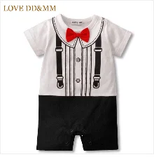 LOVE DD& MM; комбинезоны для новорожденных; одежда для маленьких мальчиков с галстуком-бабочкой; цельнокроеный Комбинезон для маленьких джентльменов