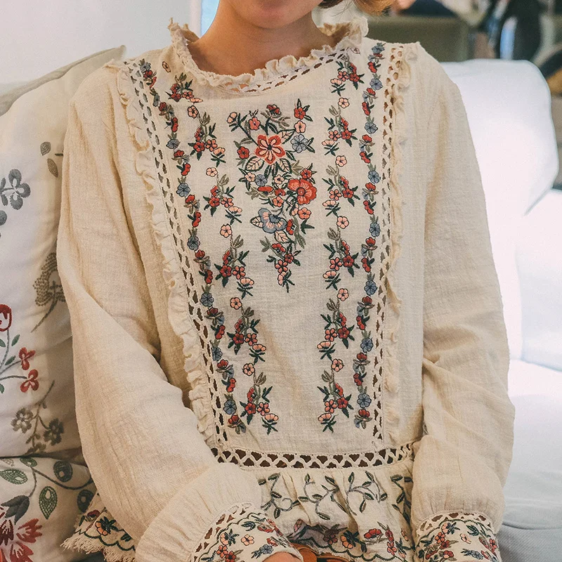 

Commuter Fashion Heavy Industry Embroidery shirt top mori girl 2018 summer