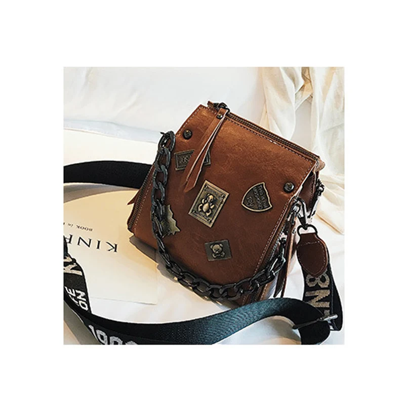 

Metal badge Appliques handbags Chains square Crossbody bags zipper vintage women handbag solid fashion Letter shoulder strap bag