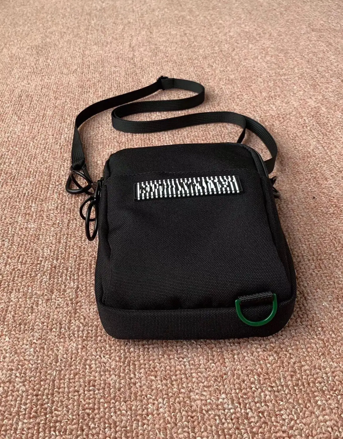 

Black Mini cross shoulder bag