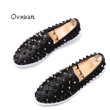 Ovxuan роскошные фирменные ручной работы мужские лоферы Bling Заклепки Шипы Черный Блеск Для мужчин Туфли без каблуков Мода Пром и банкетные Мужские модельные туфли