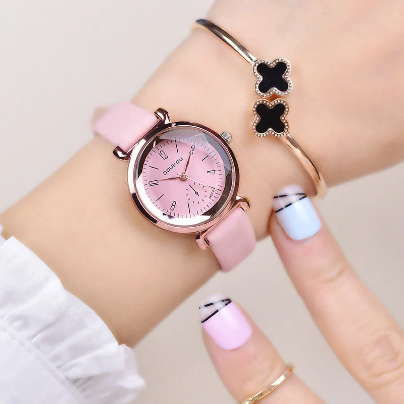 

Prismatic dial design women quartz watches women's fashion luxury dress watch comfortable leather strap female clock