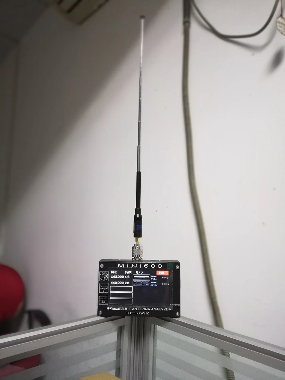 Lusya 4,3 дюймов ЖК-дисплей Mini600 HF антенна УКВ, СКВ анализатор 0,1-600 МГц КСВ метр 1,0-1999 5 В/1.5A для радио C6-007