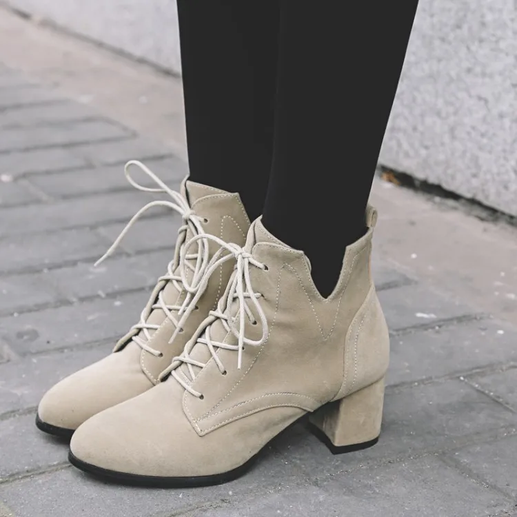 

Big Size 11 12 13 14 15 16 17 Trendy v-mouth tie British style Martin boots with all kinds of thick-heeled women's boots