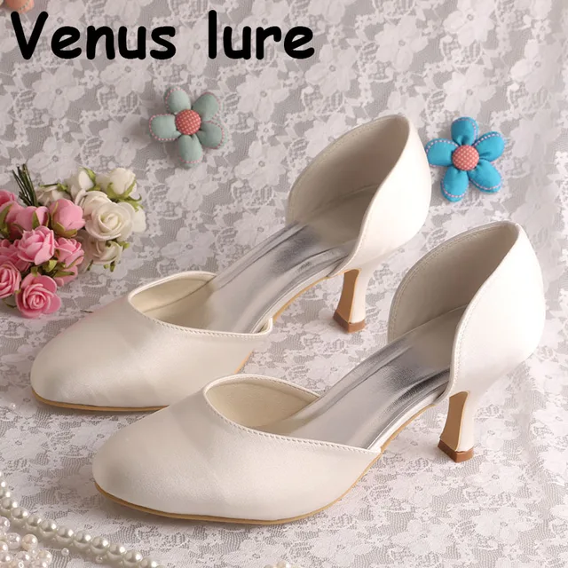 Simple Design Mother Of Groom Wedding Shoes Closed Toe White Pumps Simple Design Mother Of Groom Wedding Shoes Closed Toe White Pumps