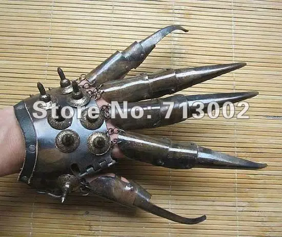 

Ancient Rare A Chinese Eagle Claw Hand Glove the left hand