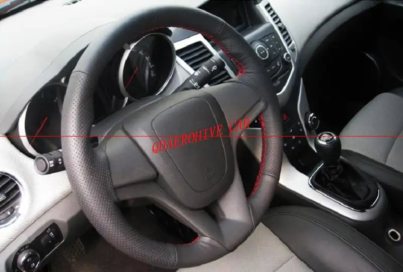 Qdaerohive Artificial Micro Fiber Leather Car Steering Wheel Cover For