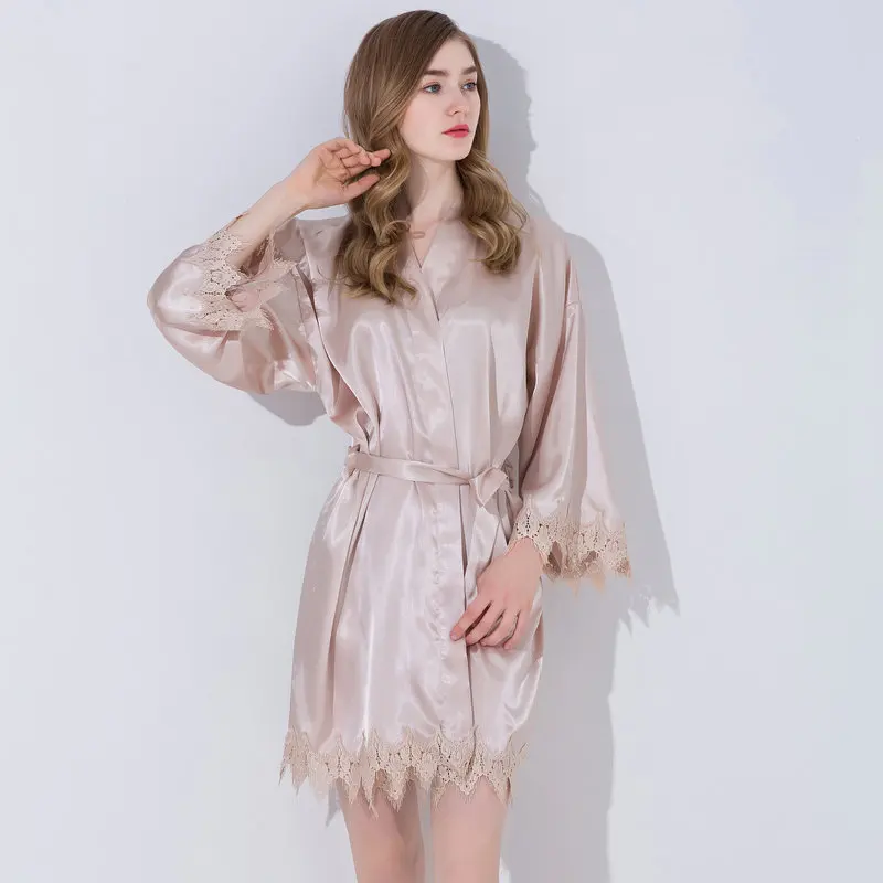 

2019 Silk Satin Lace Silk Robe Trim Gown Wedding Bride Robes Bridesmaid Kimono Sleepwear for Bridal Party Clothing Champagne New