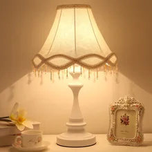 Европейский ретро скандинавский простой современный Настольный светильник для спальни, прикроватная лампа для дома, декор для гостиной, настольные лампы