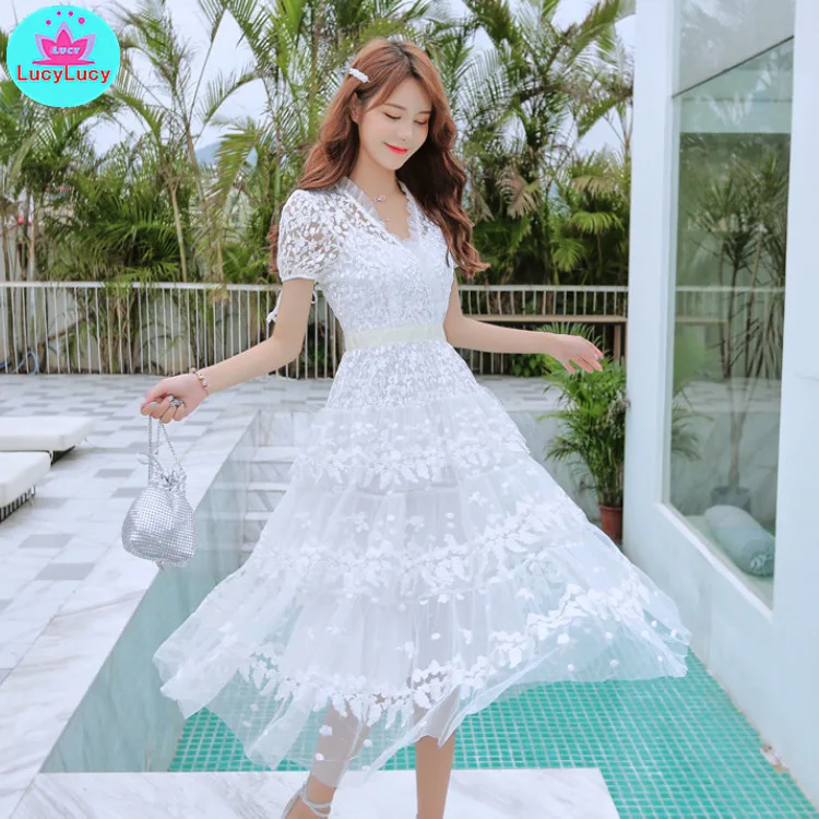 

2019 summer new embroidered mesh v-neck lace cake holiday French style fairy thin dress