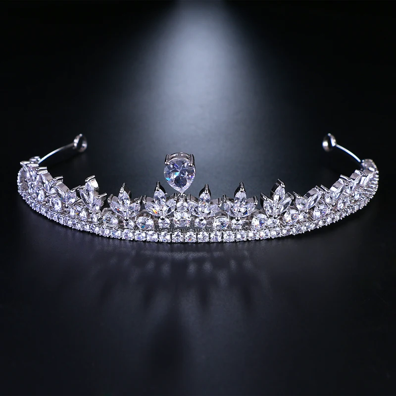 Be 8 New Style Top Quality Sparkling Wedding Hair Comb Cubic Zircon Beauty Bruids Hair Accessoires Tiaras and Crowns H113