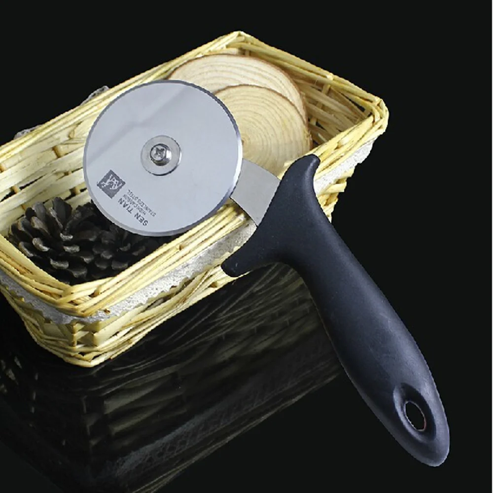 New Stainless Steel Metal Pizza Cake Cut Tools Cake Slicer Device