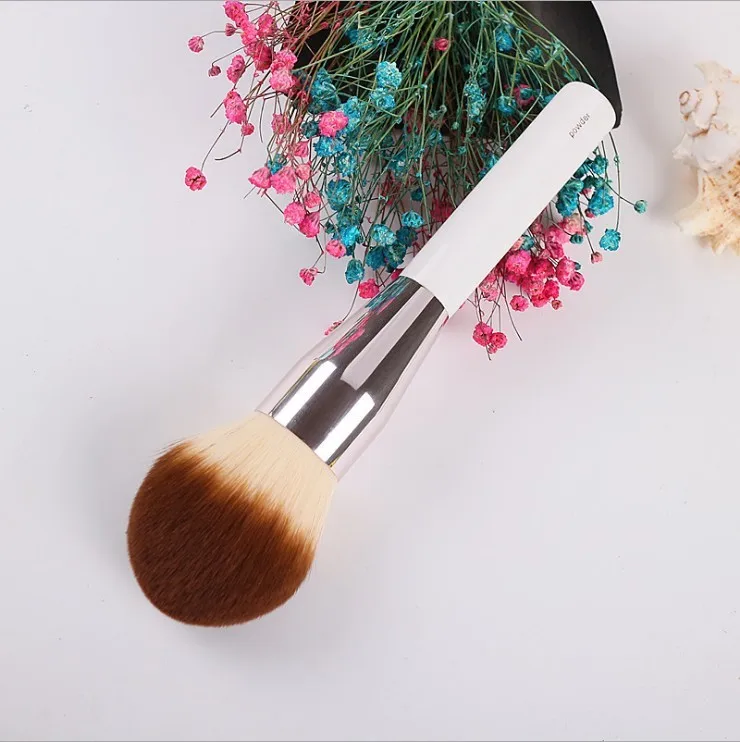 

High-end Big Size Makeup Powder Brush Brand Smooth Precision Foundation Blush Brushes White Color