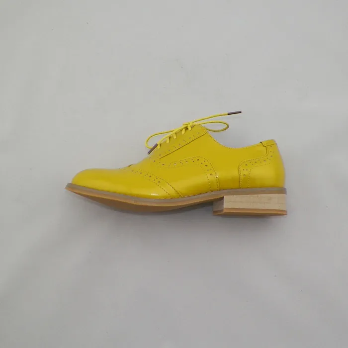 Модная брендовая дизайнерская обувь; обувь желтого цвета из натуральной кожи; кожаная лакированная обувь; оксфорды в винтажном стиле; женская обувь; кожаные туфли для отдыха