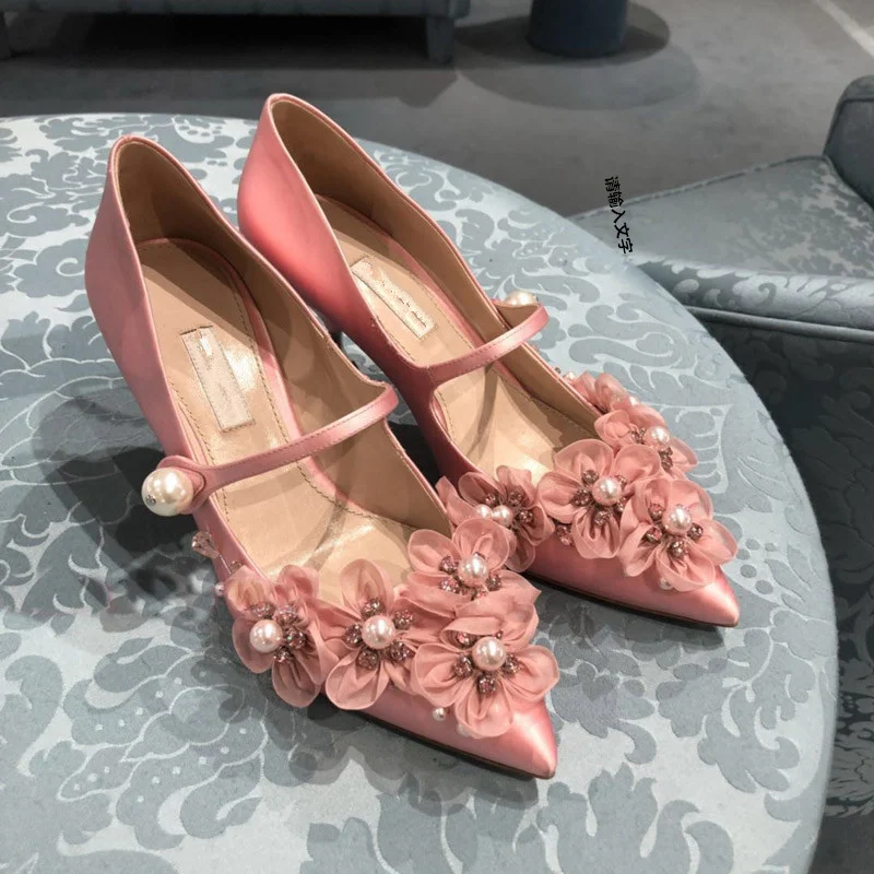 

2019 New Flower Woman Pumps High Thin Heels Pearl Decor Wedding Party Dress Office Shoes Runway Star Chic Kitten Sapato Feminino