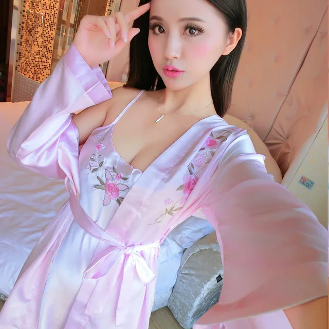 

2017 Spring Autumn Embroidery Sleepwear Set 2017 Women Silk Nightwear Ladies Bathrobe Nightdress Sexy Silk Robe & Gown Set XXL
