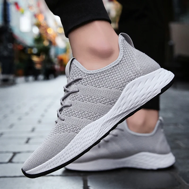 Men's Casual Shoes High Quality Comfortable Non-slip Red Black Gray Walking Shoes 2018 Summer New Breathable Men Sneakers