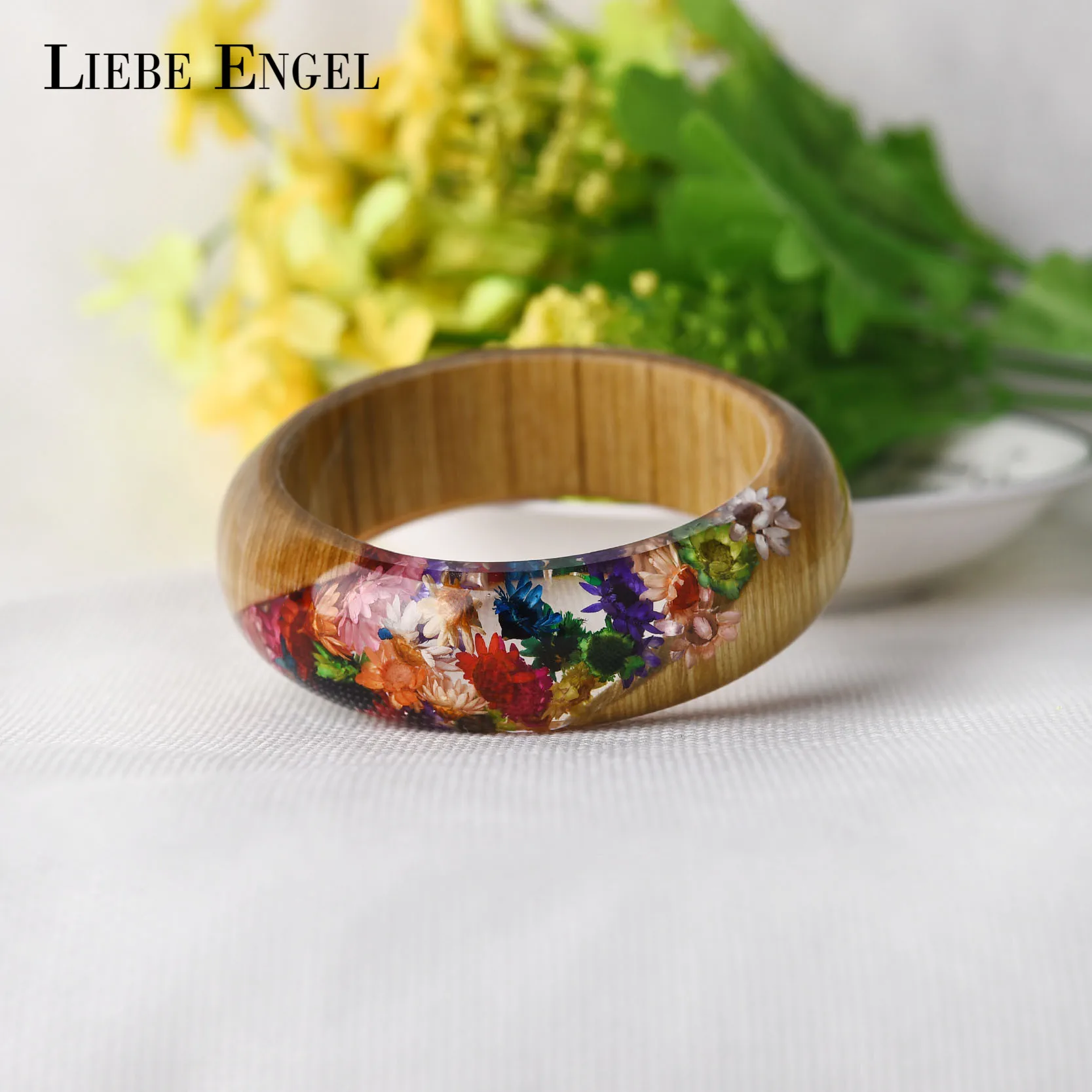 LIEBE ENGEL Dried Daisy Flower Wood Resin Bangle Bracelet Handmade Indian Jewelry Cuff Colorful Love Bracelet Women Vintage