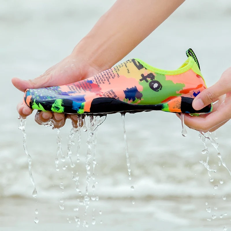 

Weweya 2019 Men Water Shoes Women Children Sneakers Swimming Pool Aqua Shoes Diving Wading Beach Shoe Barefoot Family Sea Shoe