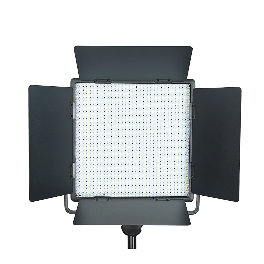 Беспроводной видеосветильник Godox 3x LED1000 3300 5600K с дистанционным управлением LED1000C +