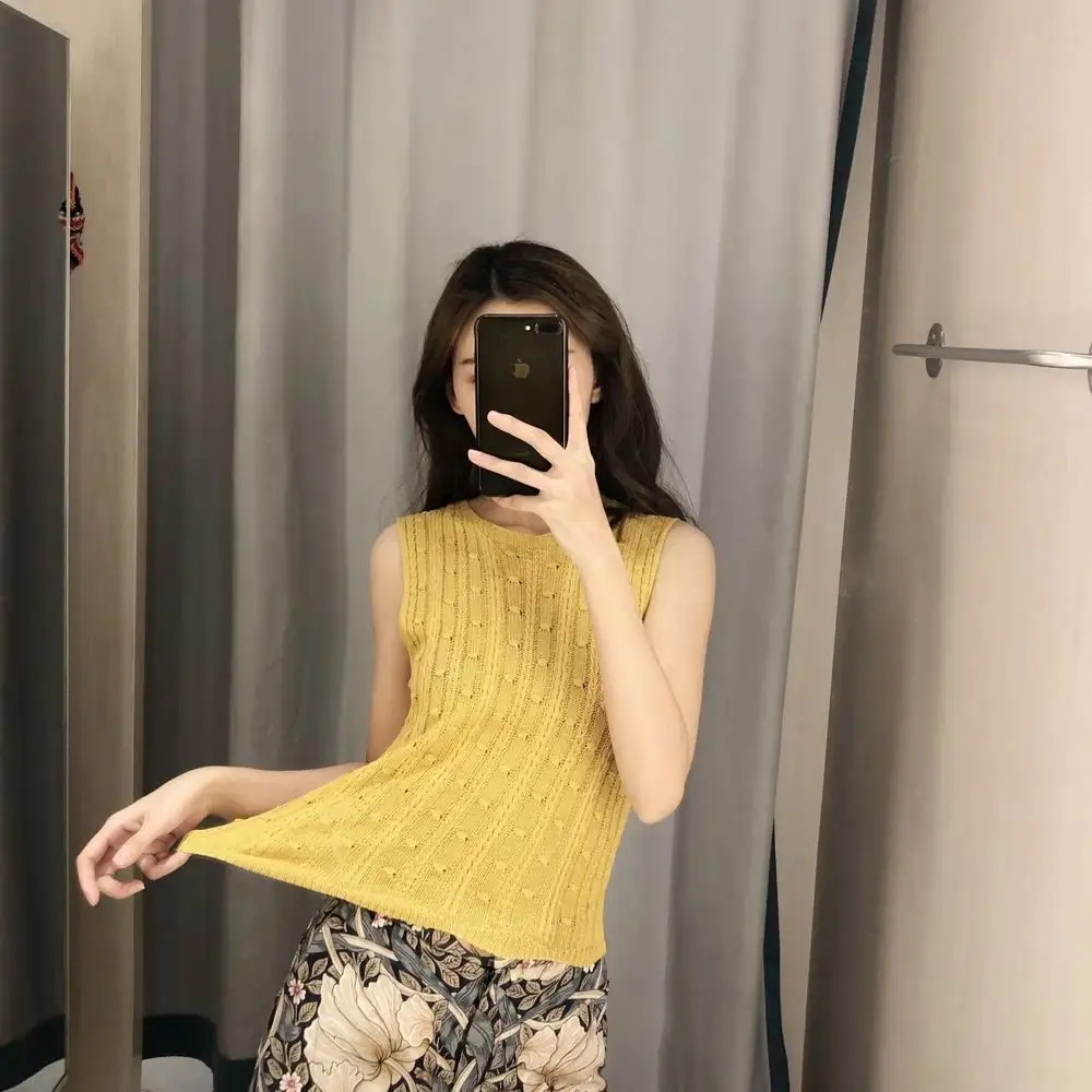  (7)