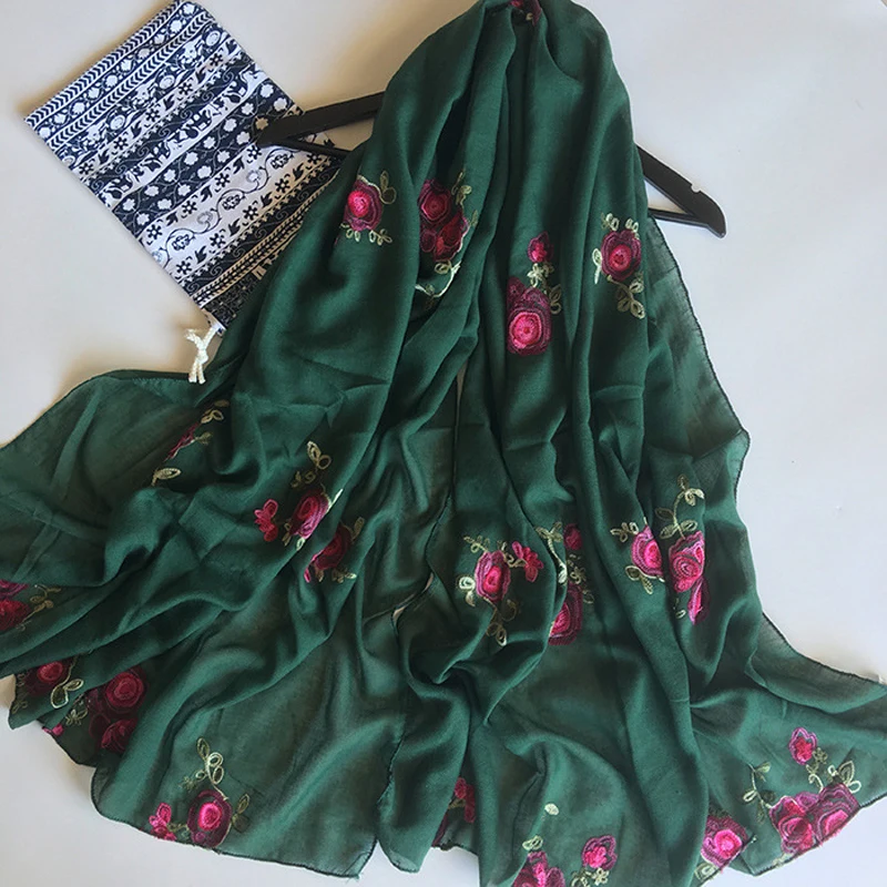

Chinese Style Cotton Polyester Rose Bandana Embroidered Scarf Floral Muslim Hijab Women Long Shawl High Quality HY12