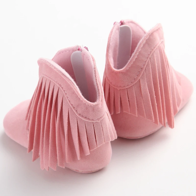 Брендовые модные ботинки с мягкой подошвой для новорожденных мальчиков и девочек Мокасины с кисточками однотонная детская обувь с бахромой 0-18 месяцев