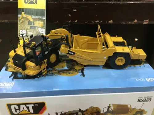 Caterpillar Cat 621K Wheel Tractor-Scraper 1:50 Scale By DieCast Masters #85920