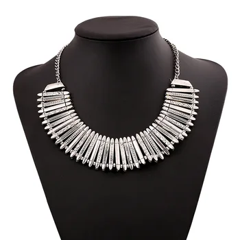 

LZHLQ Vintage Punk Carved Coins Choker Statement Necklace Women Zinc Alloy Necklaces Trendy Collares Collier