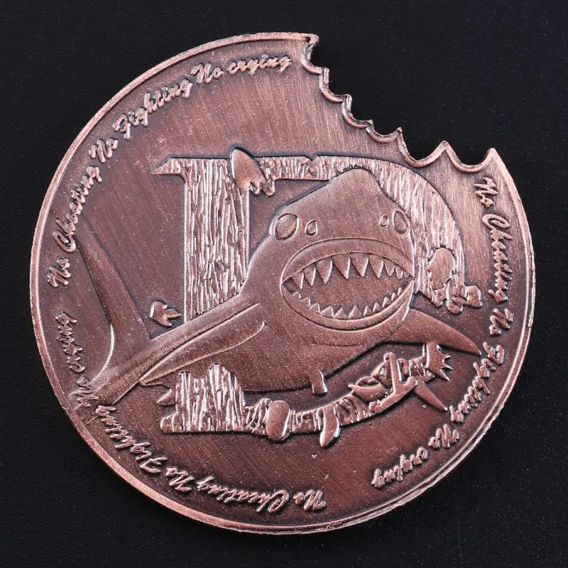 Специальная памятная монета в форме акулы