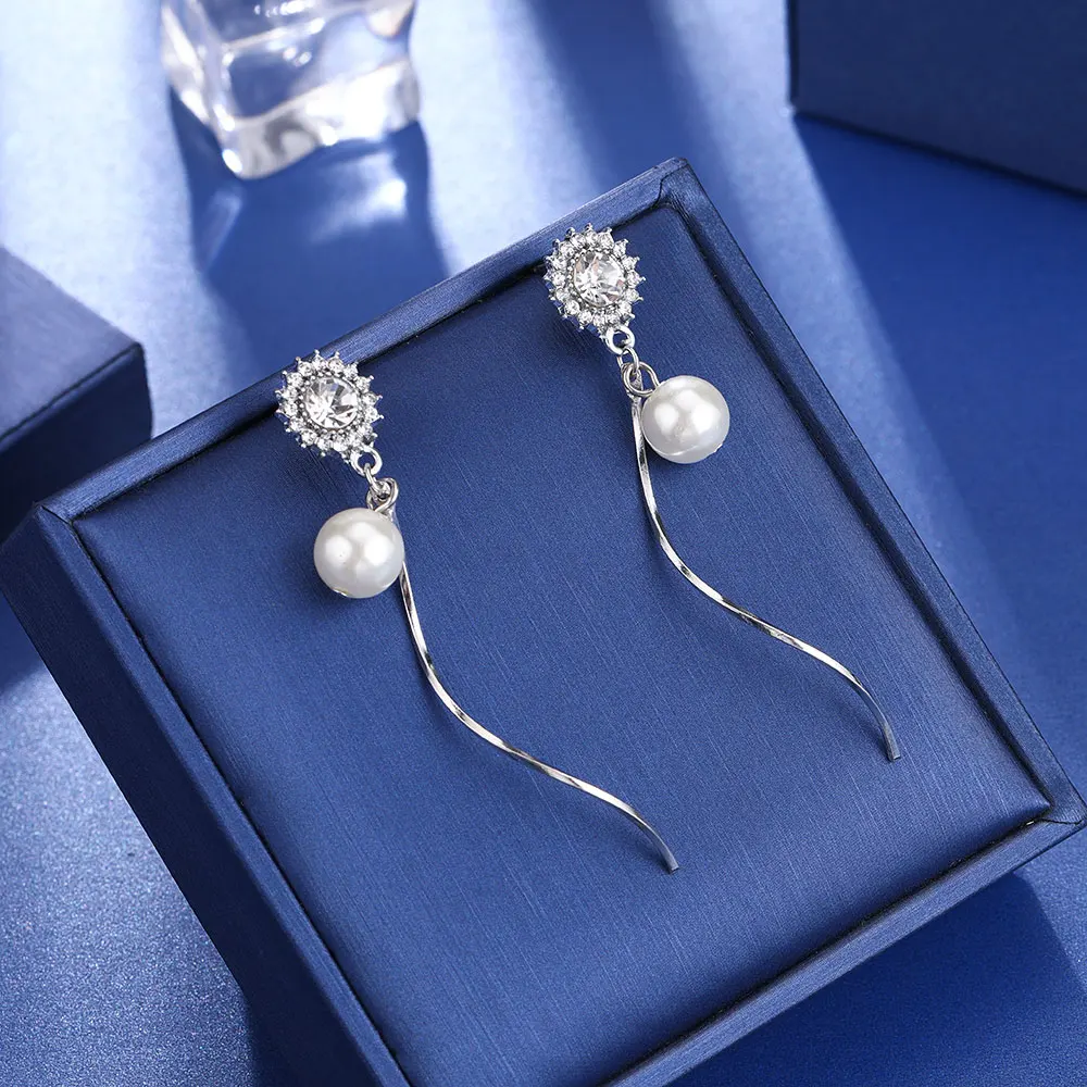 

HanCheng New Fashion flower Earrings With Pearl Long Drop Earrings Rhinestone Earrings Jewelry Earrings For Women brincos bijoux