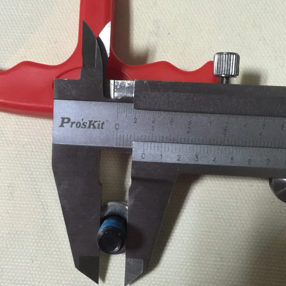 مخصصة مضمنة الأسطوانة تزلج hv إطار البراغي (dismeter 8 ملليمتر ، طول 19 ملليمتر) شفرات مسامير hv أحذية تزلج hv المكسرات/tornillo