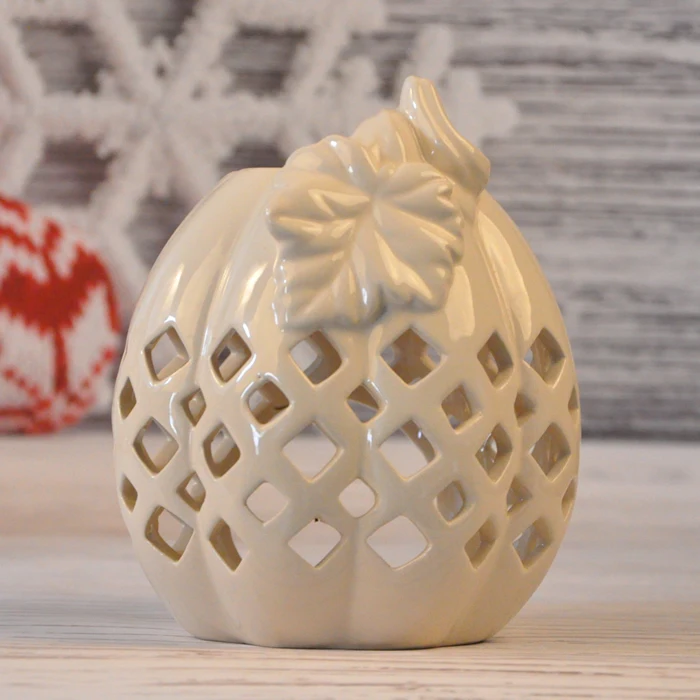 

The vaporizer exported to Europe and the United States end ceramic Candlestick Halloween Pumpkin white decoration