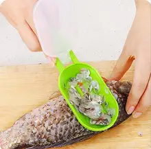 Fish Scale Remover Scraper Plastic Fish Cleaning Knife Cleaner Scaler Multi-functional Kitchen Peeling Seafood Tools